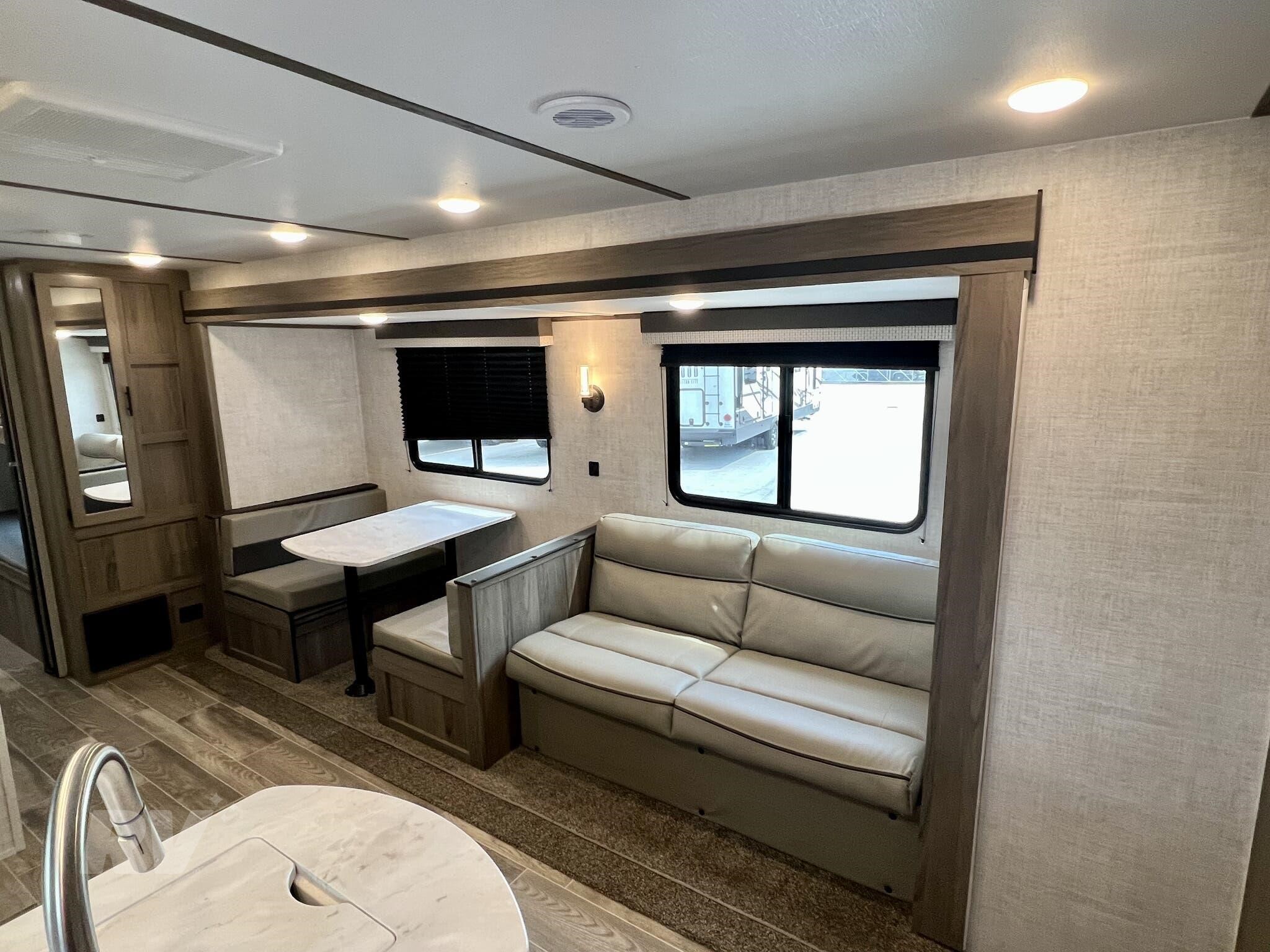 Gulf Stream Coach Ameri-lite 279BH