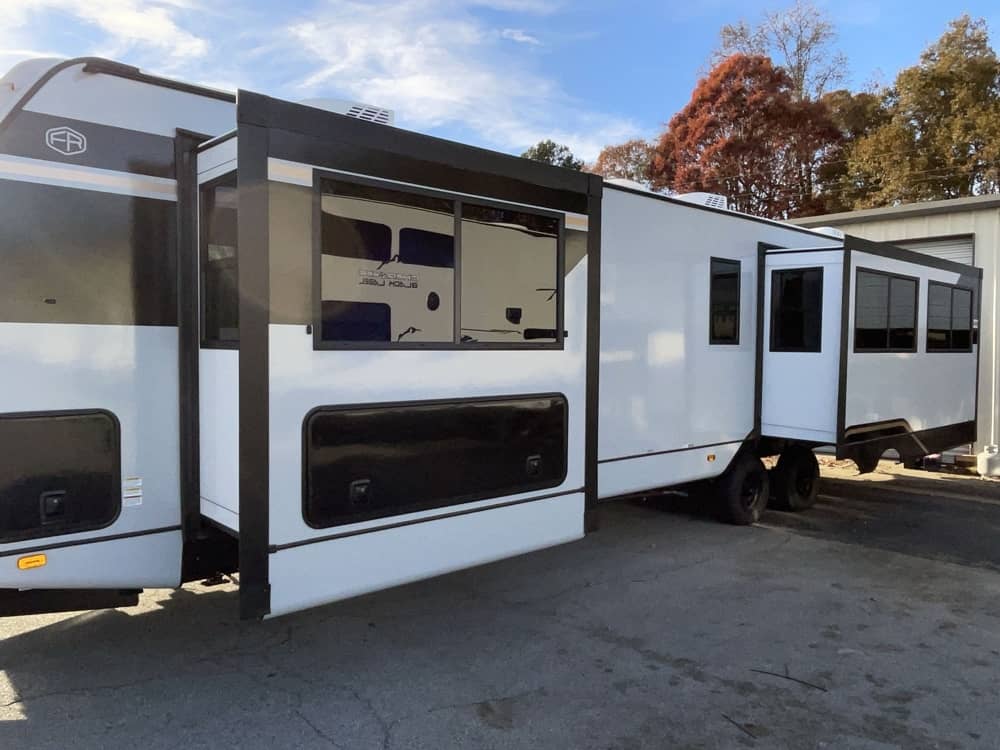 FOREST RIVER VIBE 3400XL