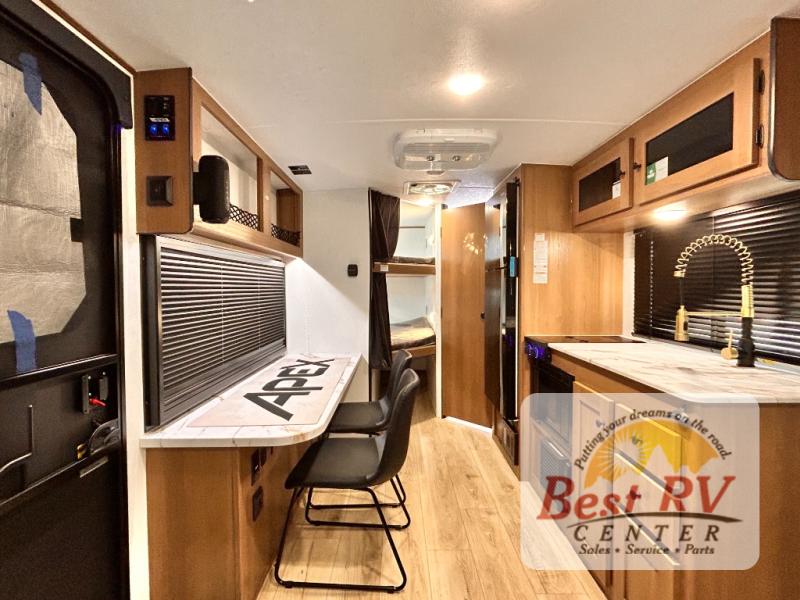 Coachmen Apex NANO 183BH
