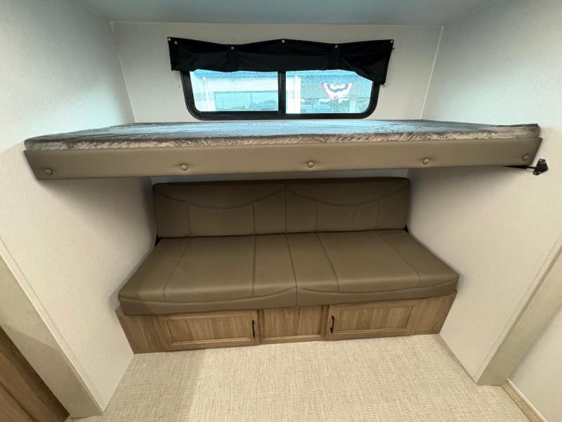 COACHMEN FREEDOM EXPRESS ULTRA LITE 320BHDS