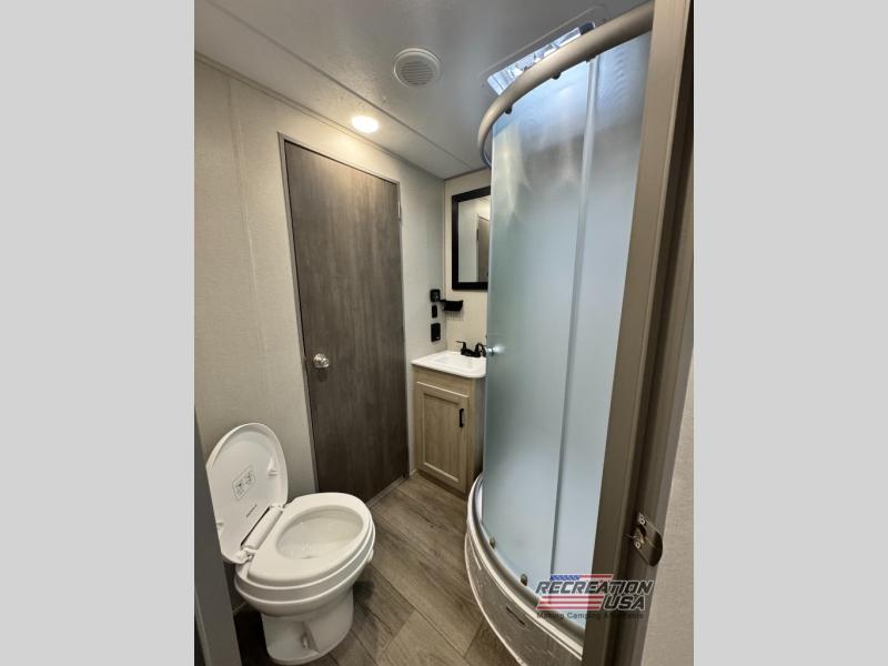 CATALINA SUMMIT SERIES 8 281QBUNK