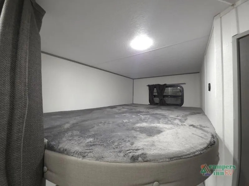 CATALINA SUMMIT SERIES 8 261BH