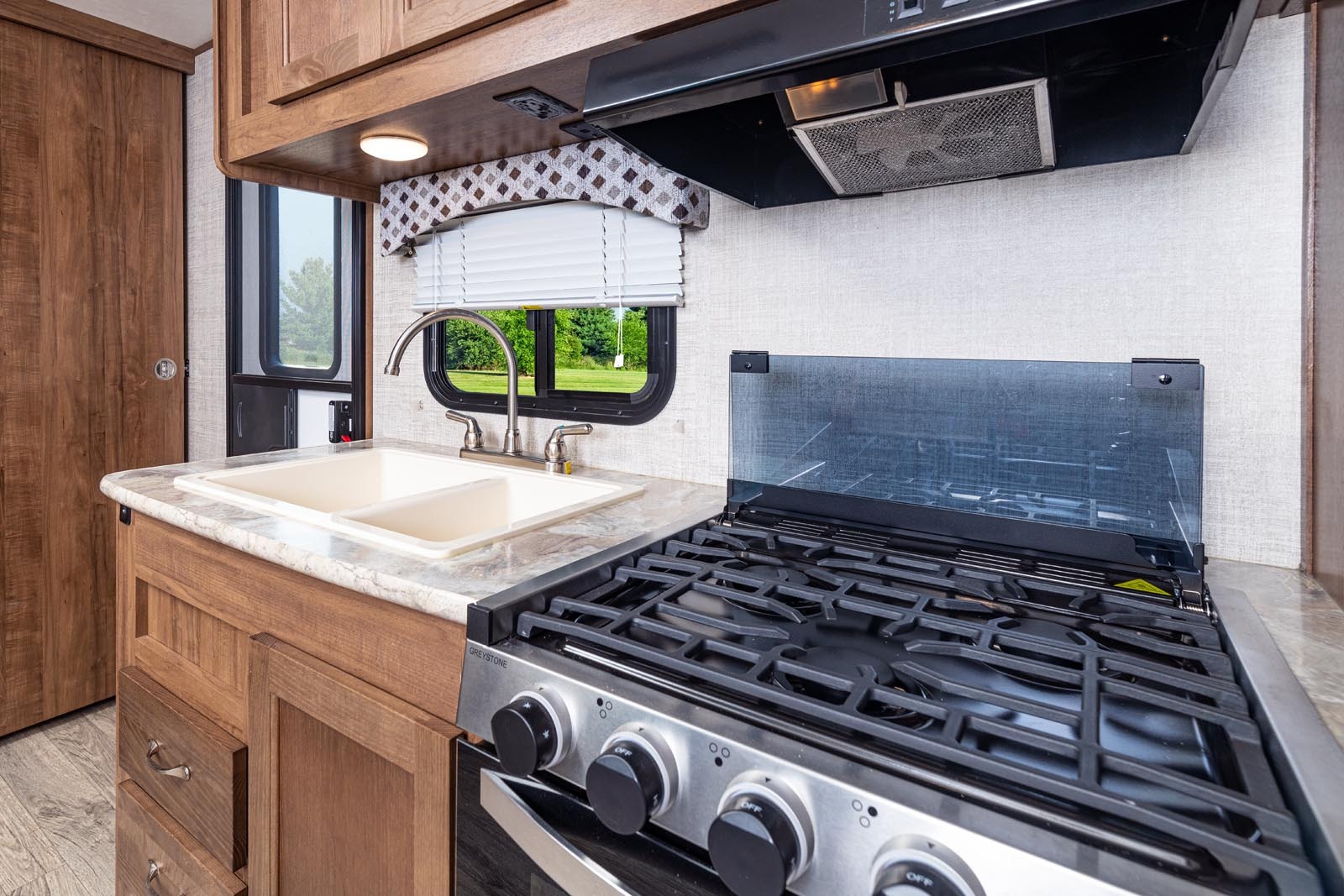 GULF STREAM ENVISION 24RBS