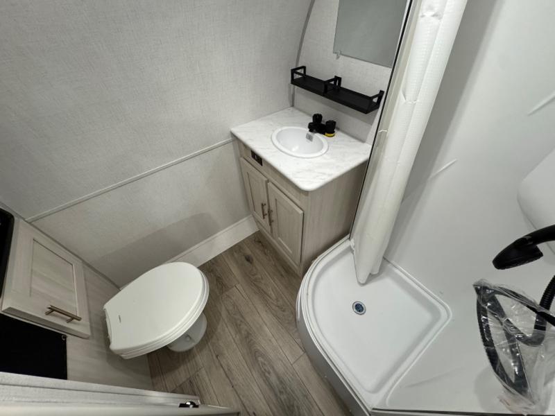 FOREST RIVER R-POD 180