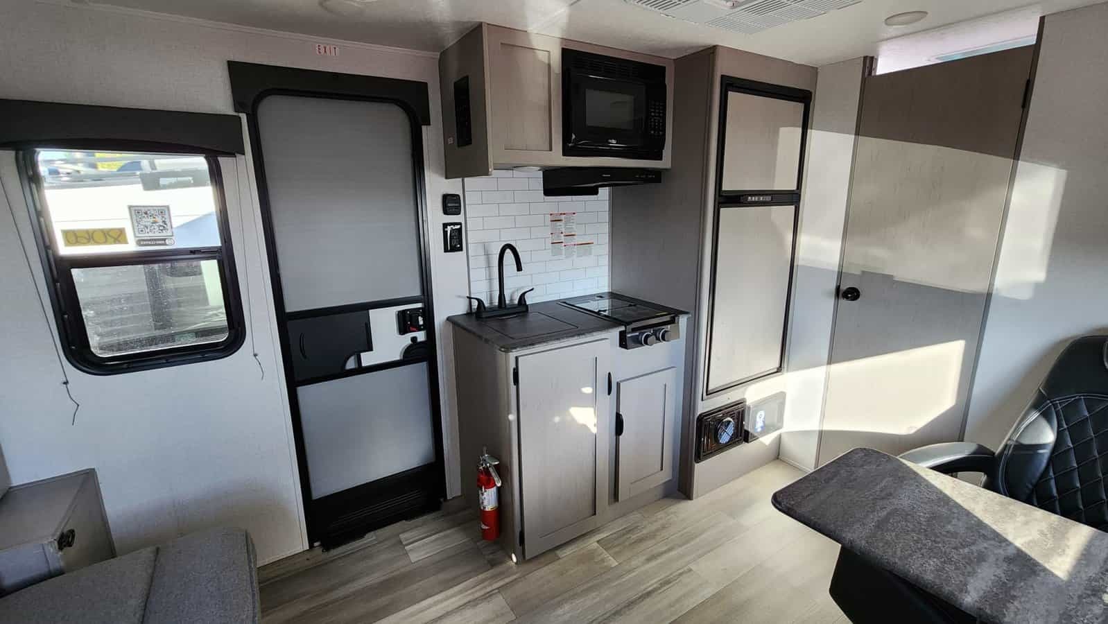 COACHMEN CLIPPER 18FQ