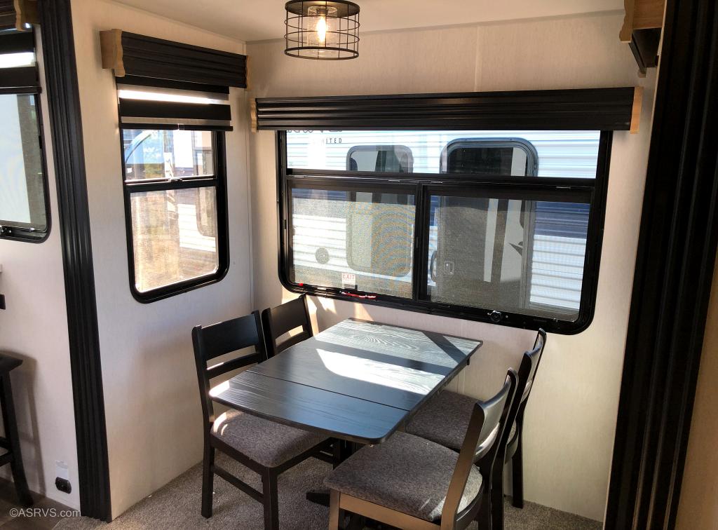 FOREST RIVER CHEROKEE 39SR