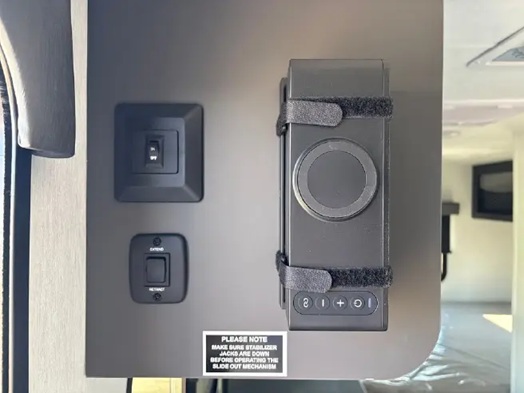 COACHMEN REMOTE 16R