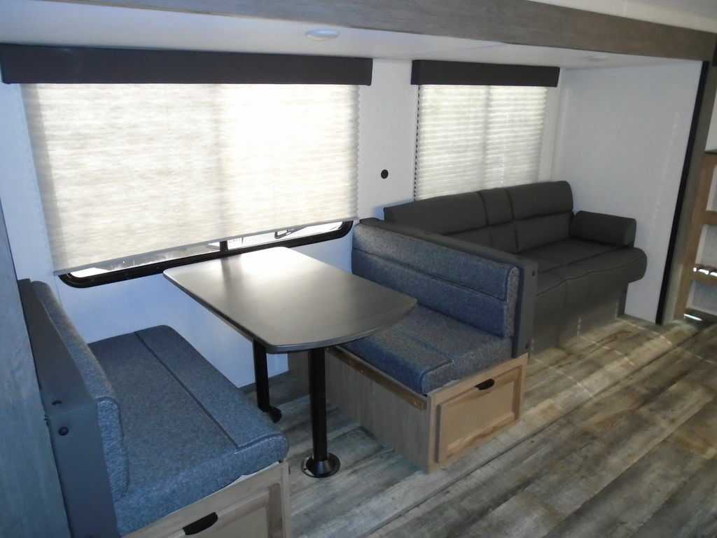 FOREST RIVER CHEROKEE 272RK