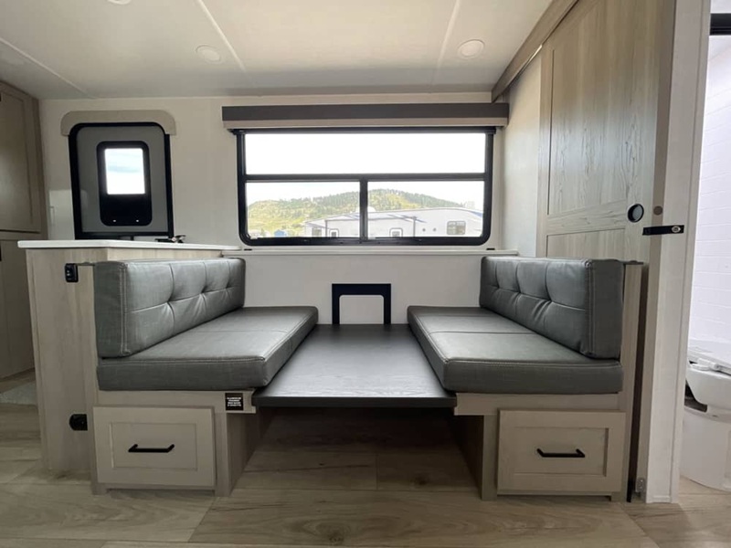 FOREST RIVER ROCKWOOD ULTRA LITE 2619FK