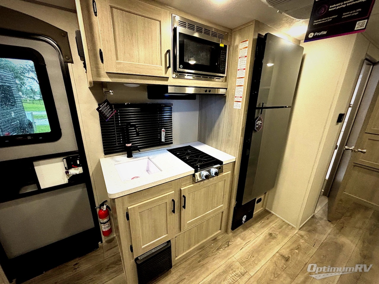 COACHMEN CATALINA SUMMIT SERIES 7 184MKS