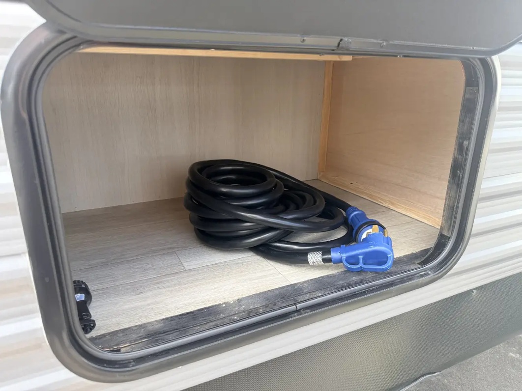Coachmen CATALINA LEGACY EDITION 303RKDS