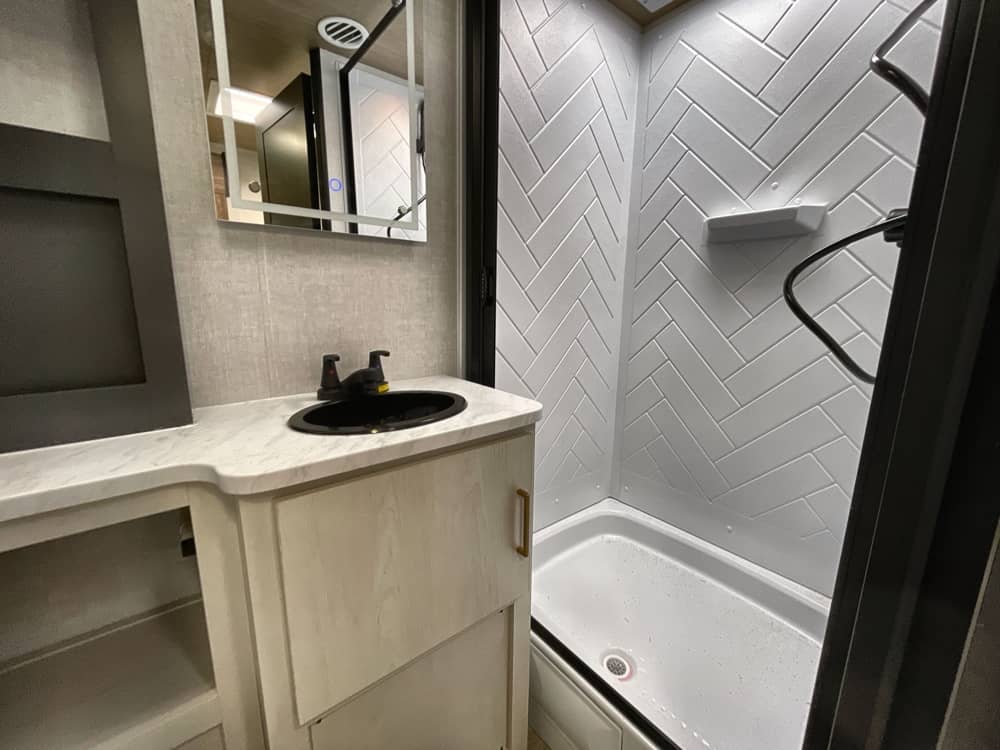 FOREST RIVER VIBE 2500CK