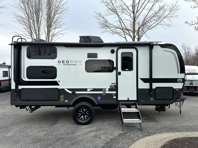 FOREST RIVER ROCKWOOD GEO PRO 20BH