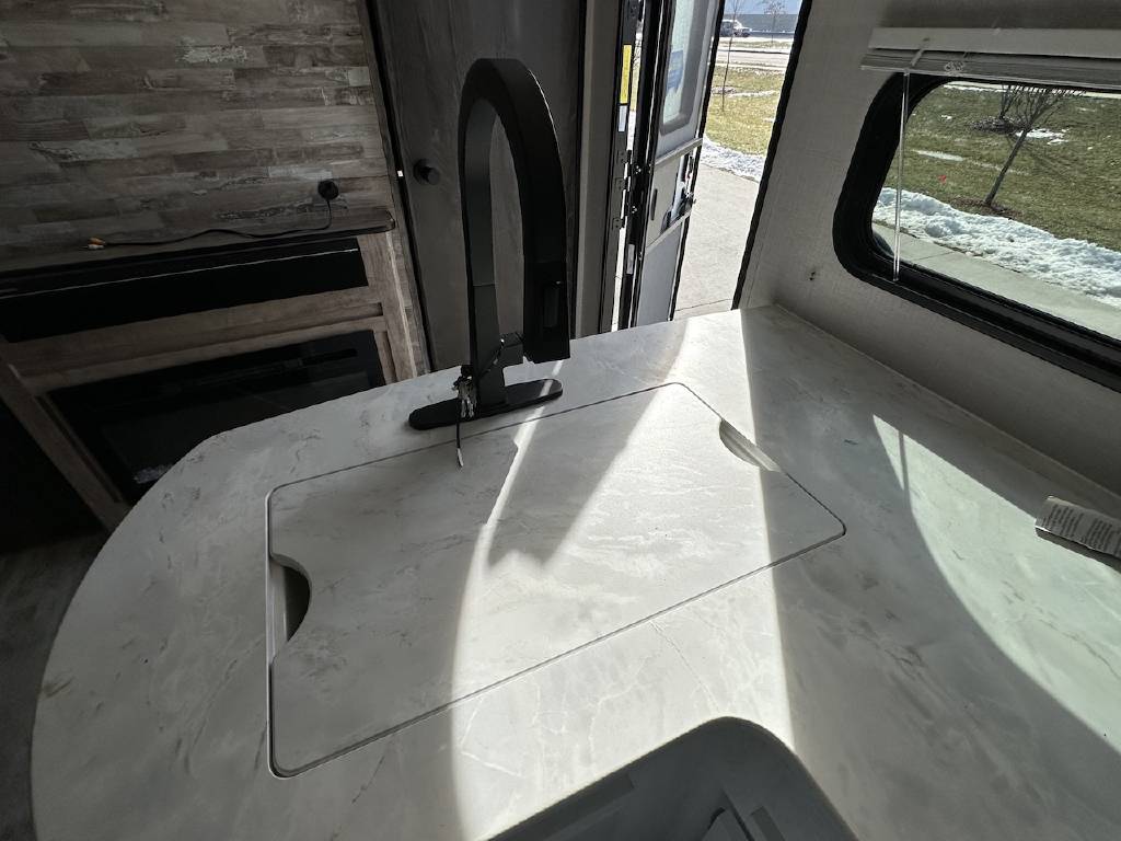 Gulf Stream Ameri-Lite 274QB