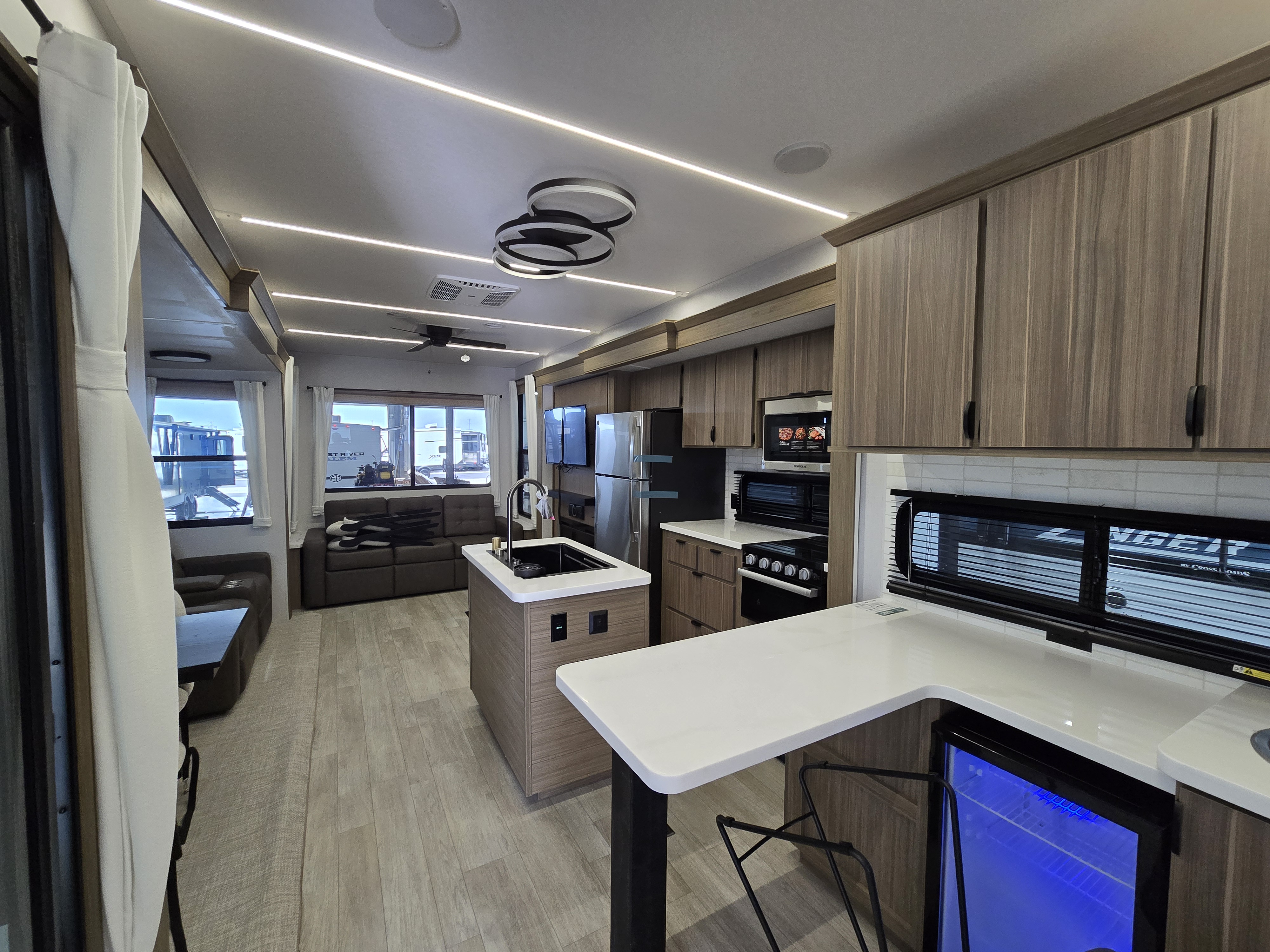FOREST RIVER SALEM VILLA 40RLB