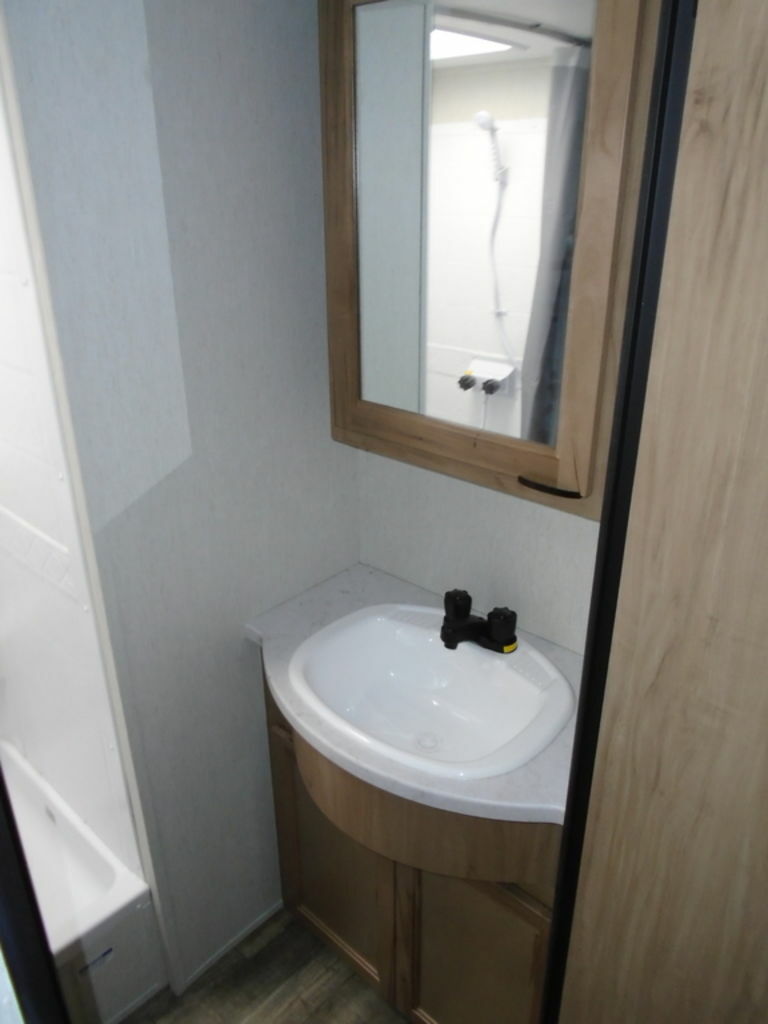 FOREST RIVER CHEROKEE 272RK