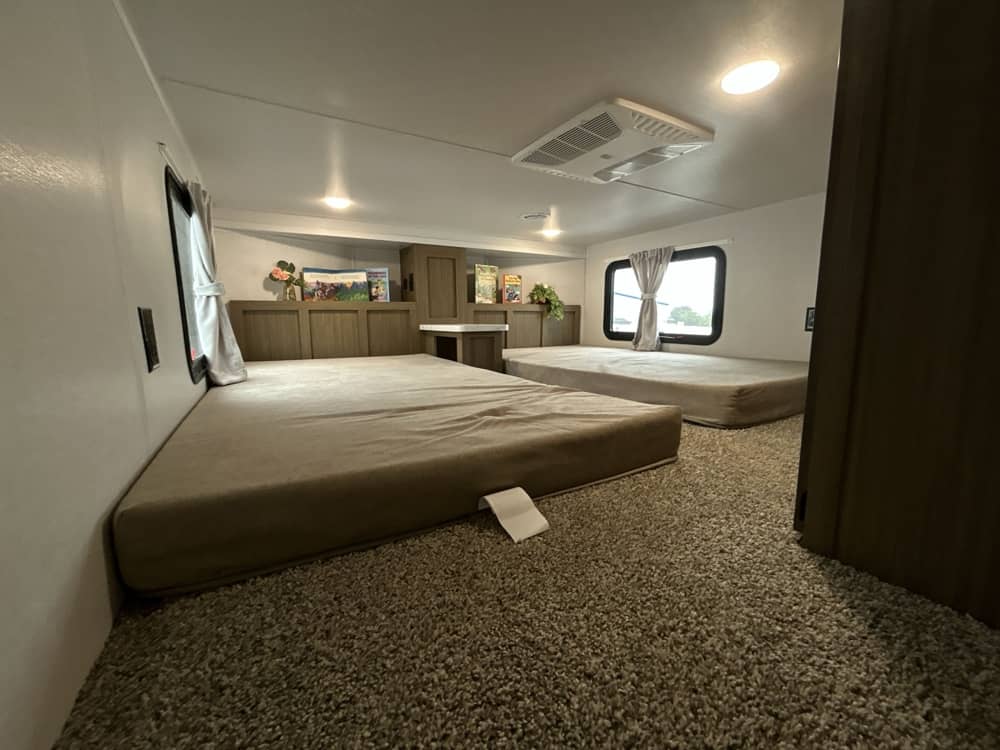 FOREST RIVER Salem Grand Villa 42DL