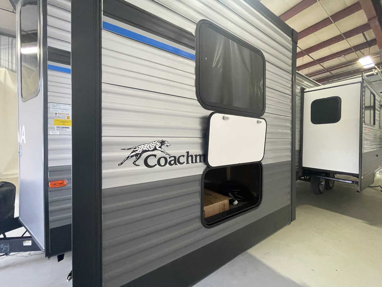 CATALINA DESTINATION SERIES 40BHTS