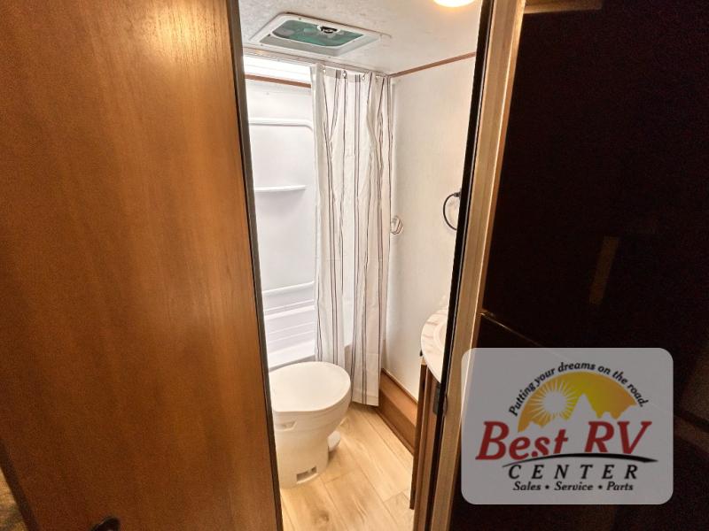 Coachmen Apex NANO 183BH