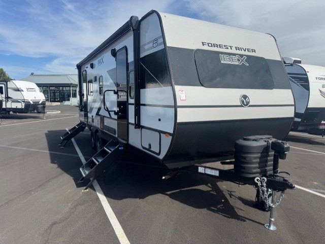 FOREST RIVER IBEX 25RLSS