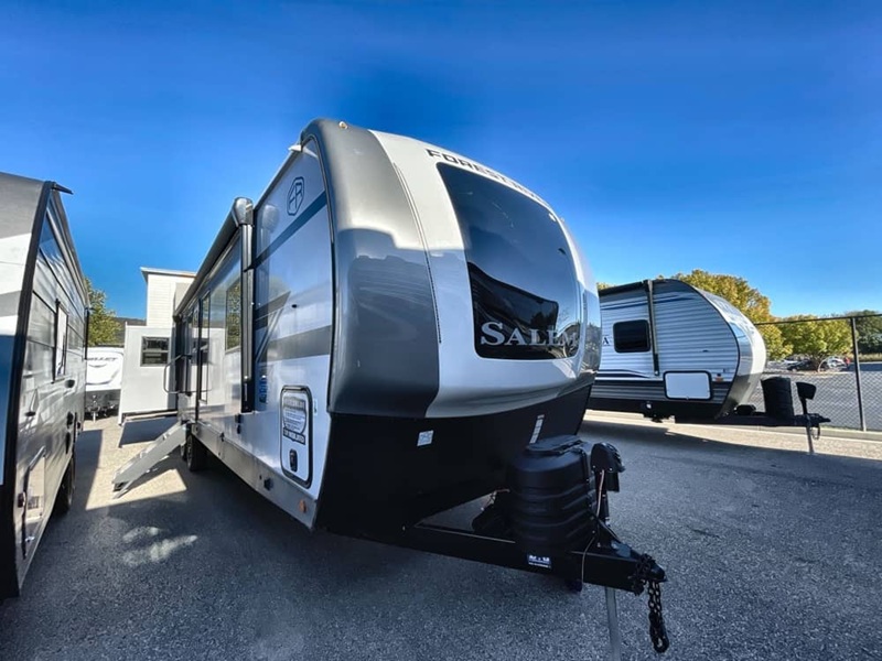 FOREST RIVER SALEM HEMISPHERE 323RLI