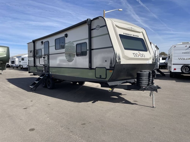 FOREST RIVER NO BOUNDARIES 20.8