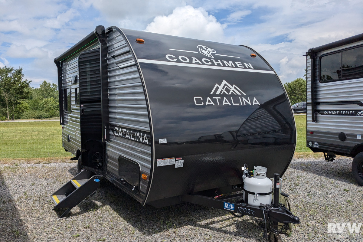 COACHMEN CATALINA SUMMIT SERIRES 7 154RDX