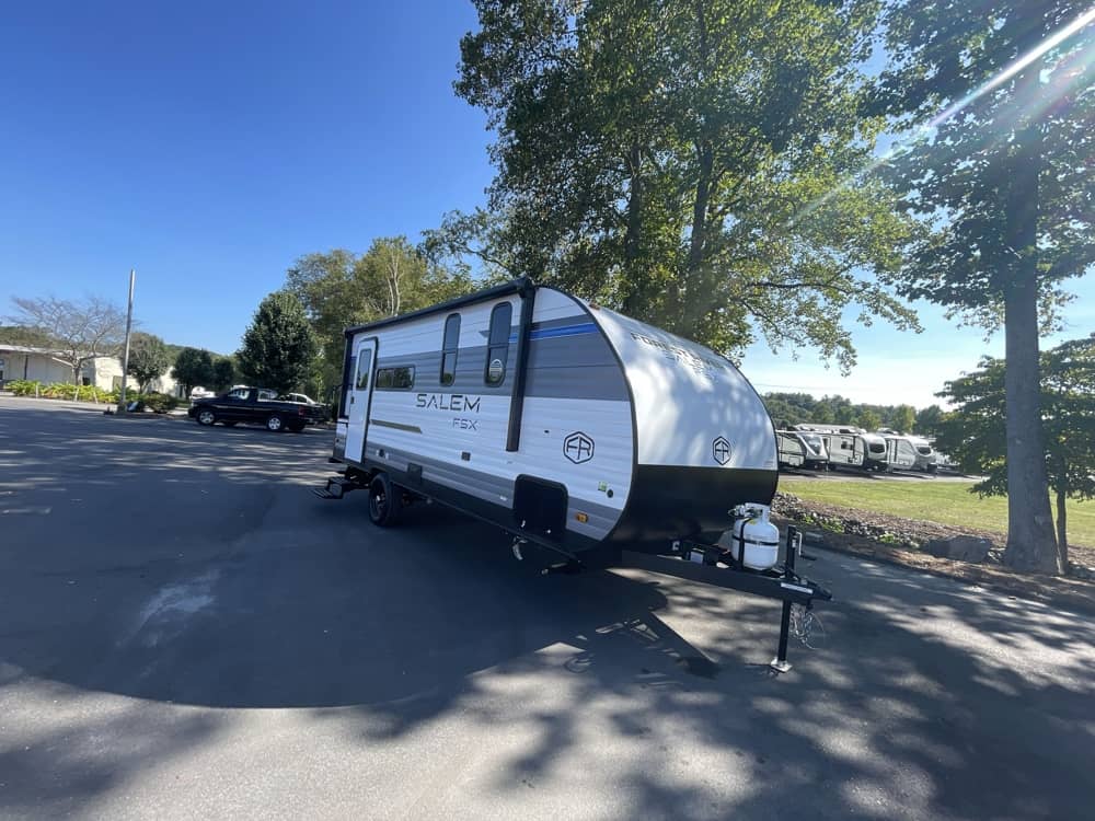 FOREST RIVER SALEM FSX 163RDSK