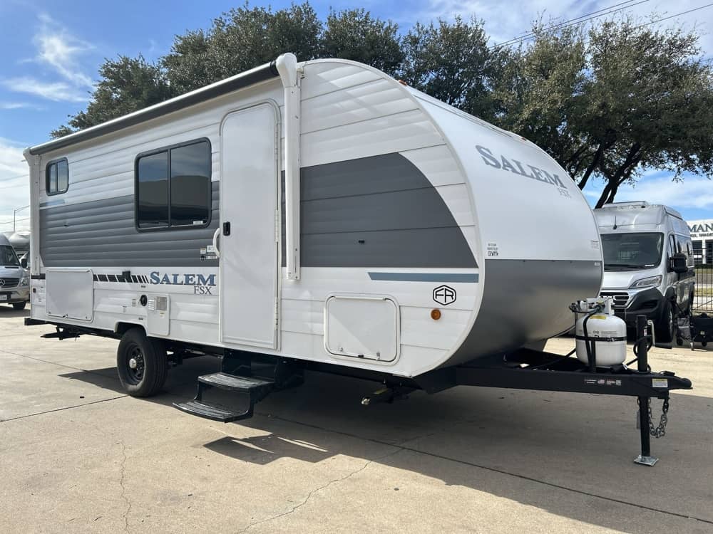 FOREST RIVER SALEM FSX 178ICE