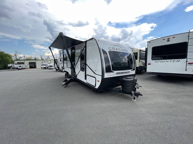 COACHMEN APEX ULTRA LITE 228BHS